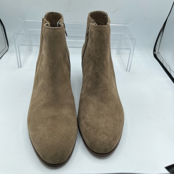 Clarks Women's Size 9.5 M Maypearl Tulsa Side Zip Olive Suede Ankle Boot Boho - Picture 3 of 10